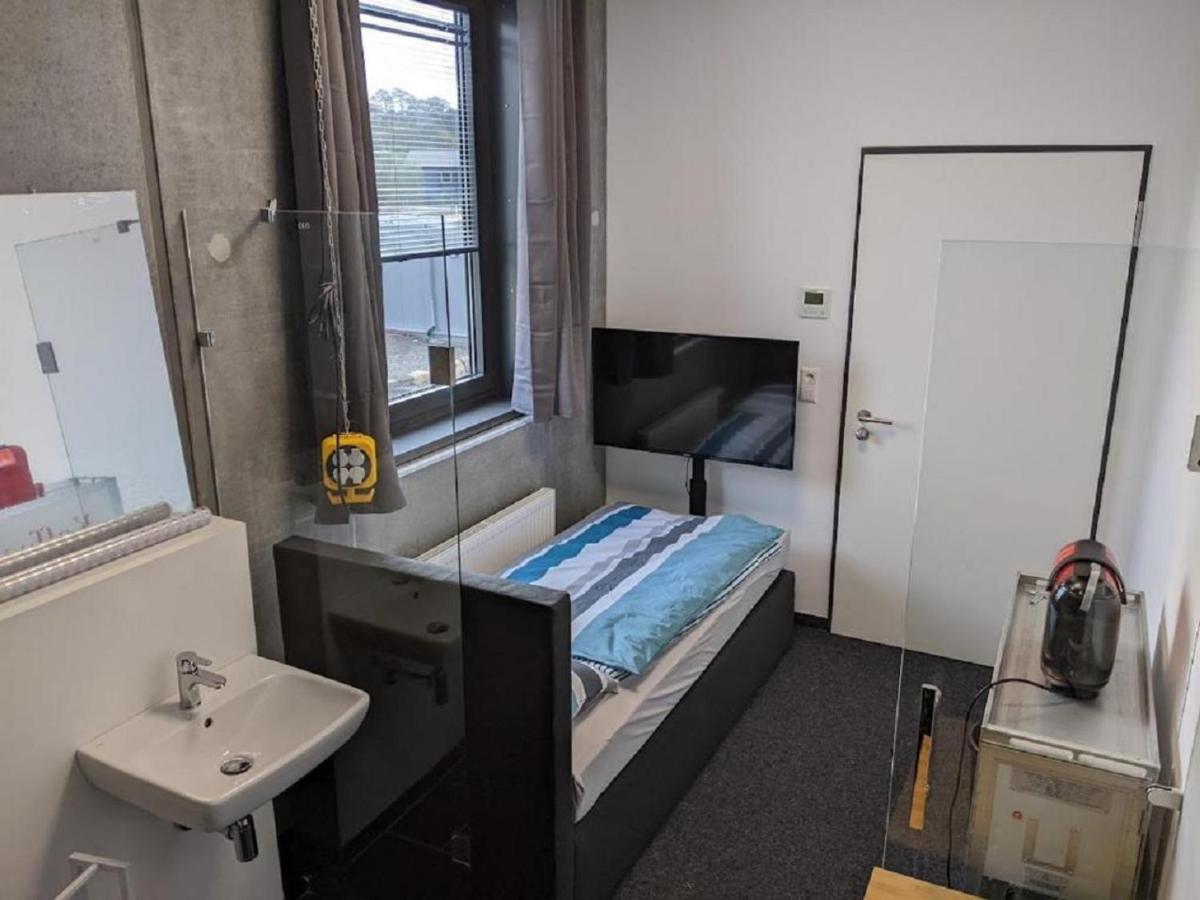 Business-Motel & 24H Selfcheckin Heimsheim Bagian luar foto